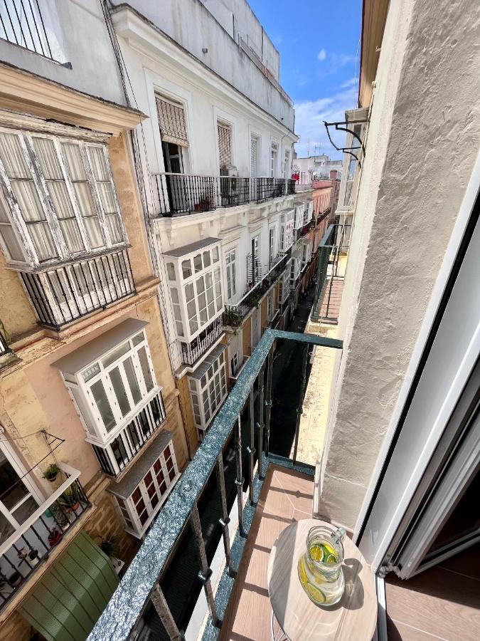 Gatu Premium Villa Flamenca , Preferente Mayores De 25 Anos Y Familias Cadiz Bagian luar foto