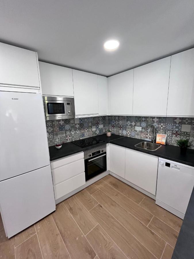 Gatu Premium Villa Flamenca , Preferente Mayores De 25 Anos Y Familias Cadiz Bagian luar foto